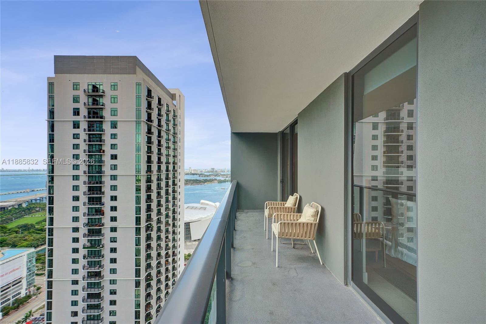 159 NE 6th St # 3302, Miami FL 33132 photo 3