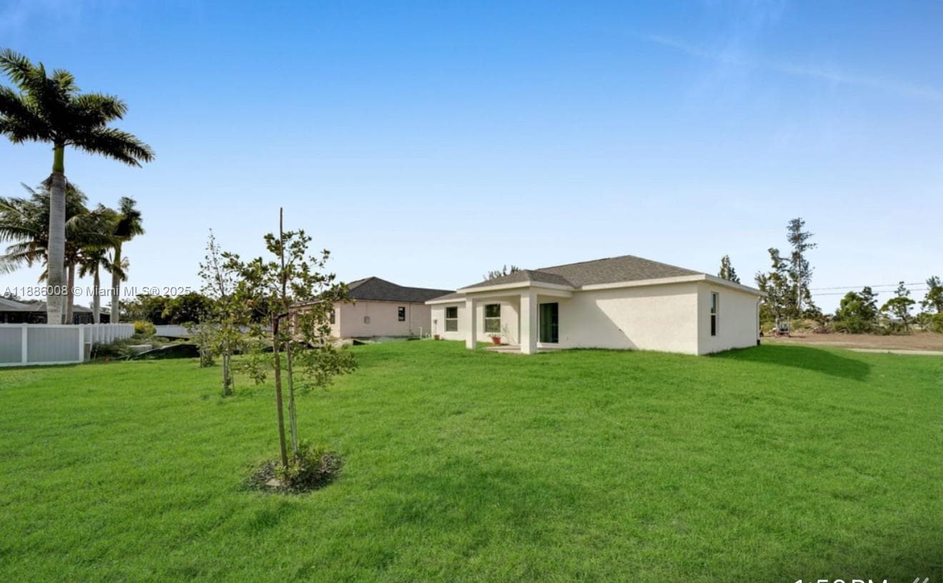 4217 NE 23rd Pl, Cape Coral FL 33909 photo 2