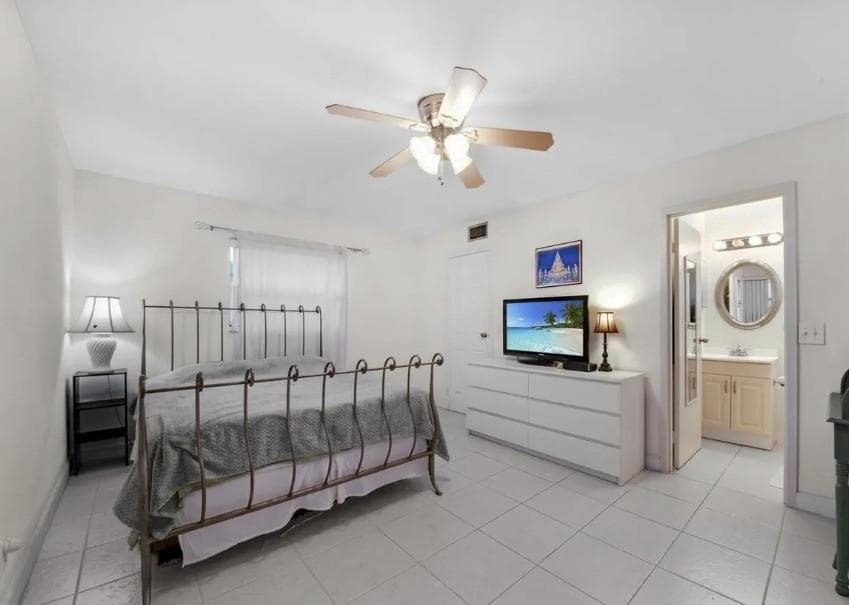 223 Flanders, Delray Beach FL 33484 photo 5