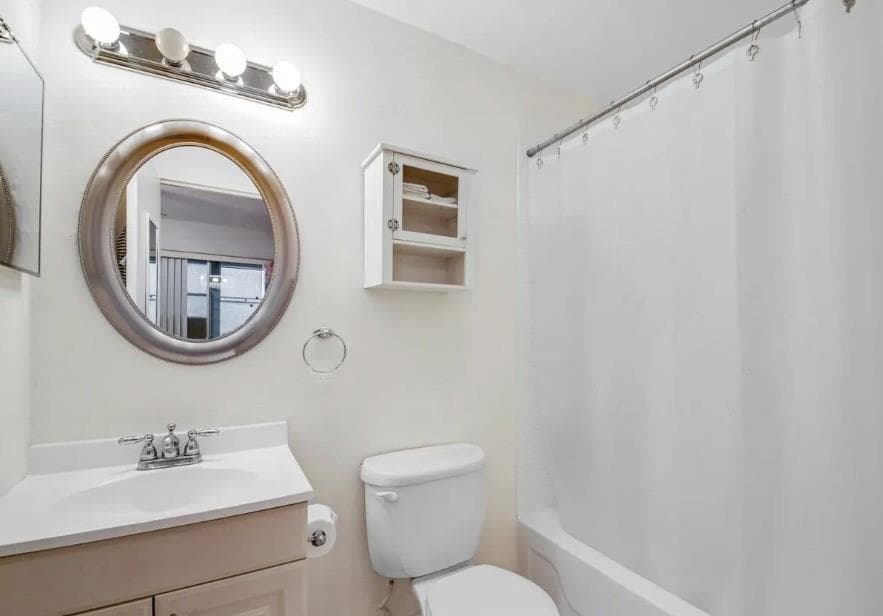 223 Flanders, Delray Beach FL 33484 photo 4