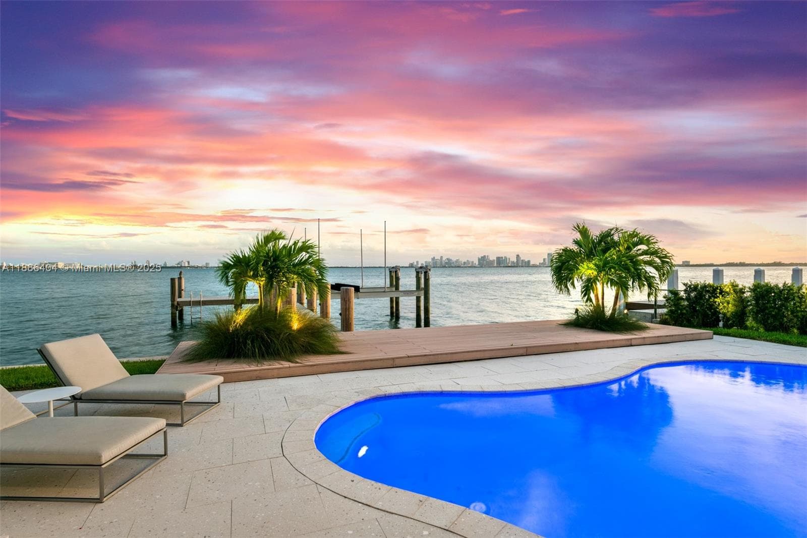 1580 S Treasure Dr, North Bay Village FL 33141 photo 4