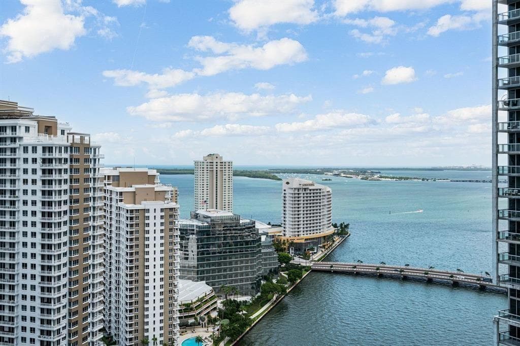 465 Brickell Avenue # 2706, Miami FL 33131 photo 3