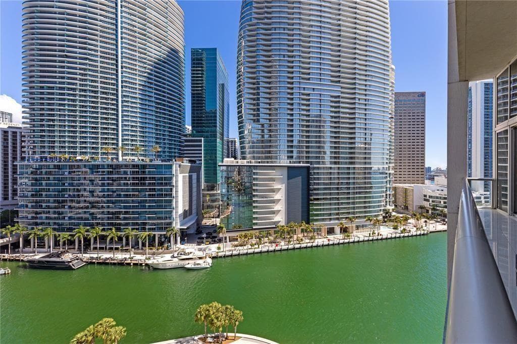 465 Brickell Avenue # 2706, Miami FL 33131 photo 4