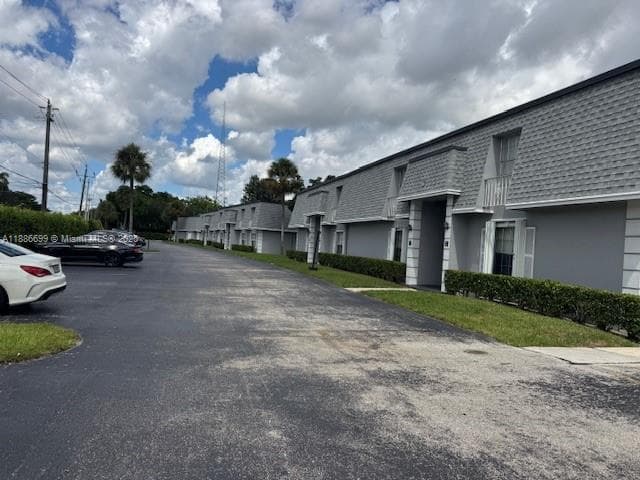 360 NW 69th Ave # 202, Plantation FL 33317 photo 2