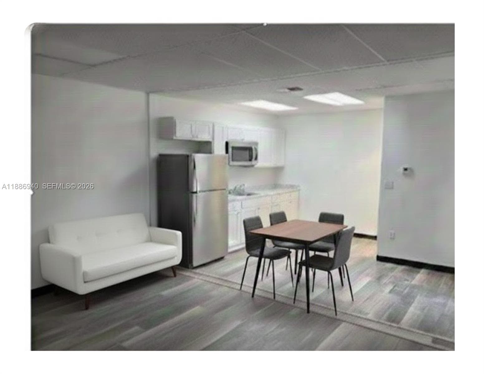 2001 N Dixie Hwy, Pompano Beach FL 33060