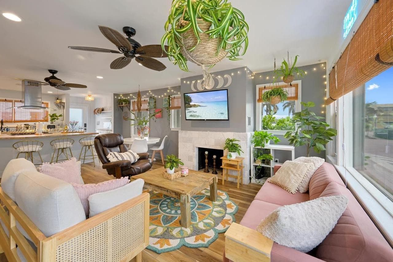 314 New Hampshire St # 23, Hollywood, FL 33019 photo 2
