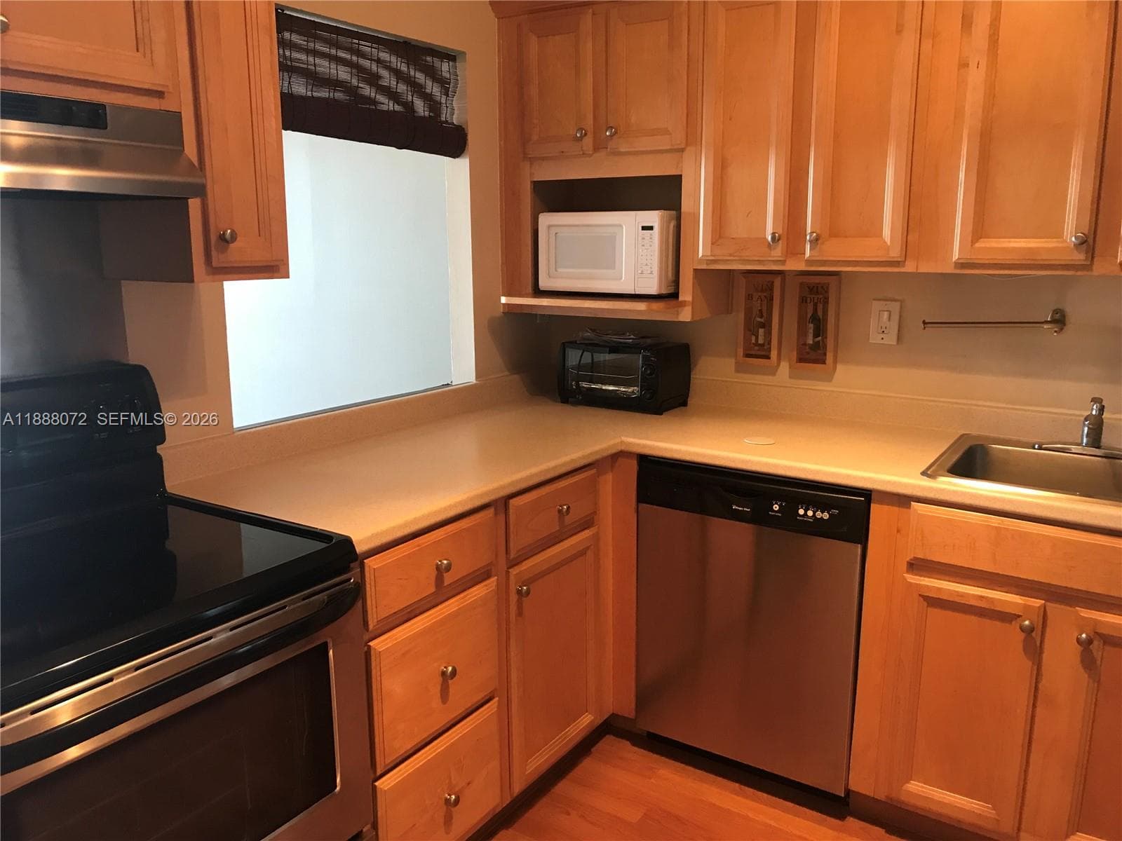 1000 Parkview Dr # 627, Hallandale Beach FL 33009 photo 5