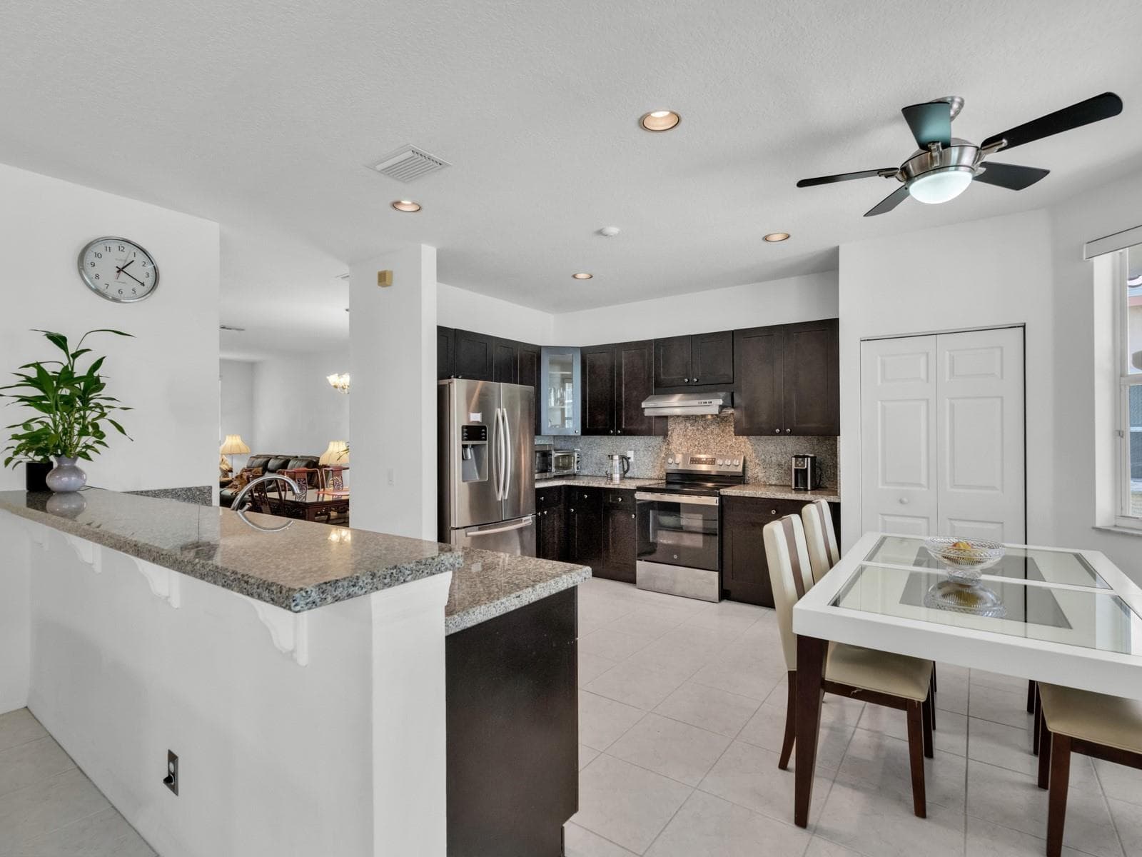 4032 Pinewood Lane, Weston FL 33331 photo 4