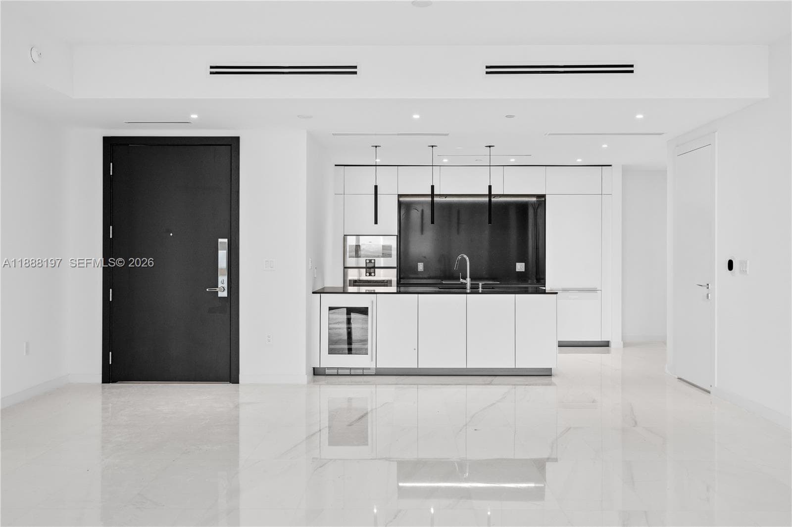 300 Biscayne Blvd Way # 1103, Miami FL 33131 photo 3