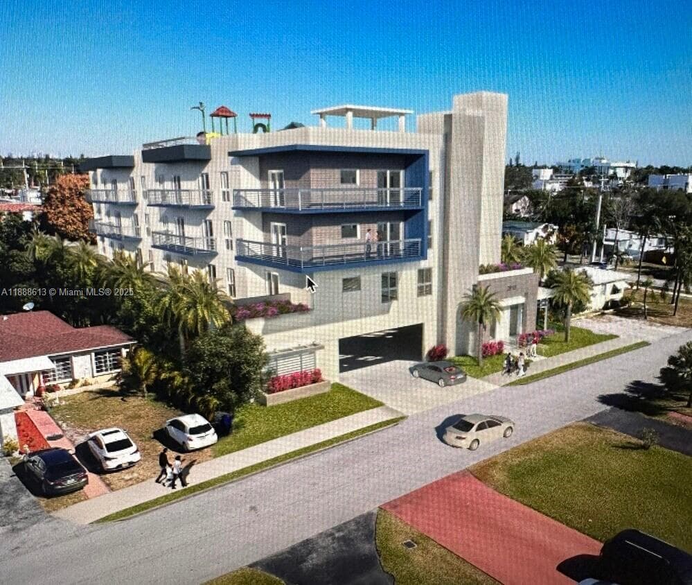 2815 Jackson St, Hollywood FL 33020 photo 2