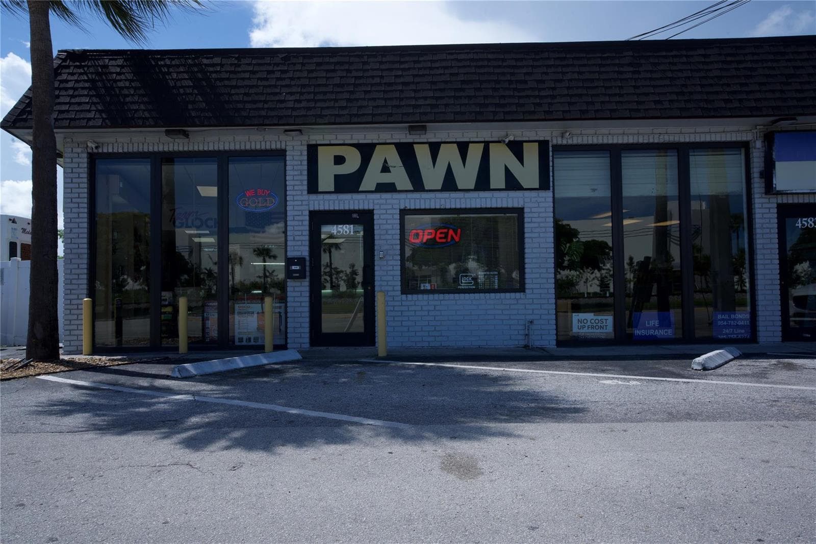 4581 N Dixie Highway, Deerfield Beach FL 33064