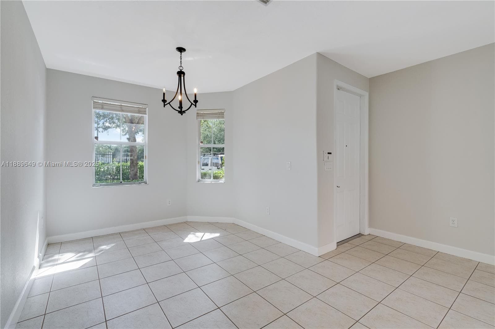 8450 NW 113th Psge, Doral FL 33178 photo 5