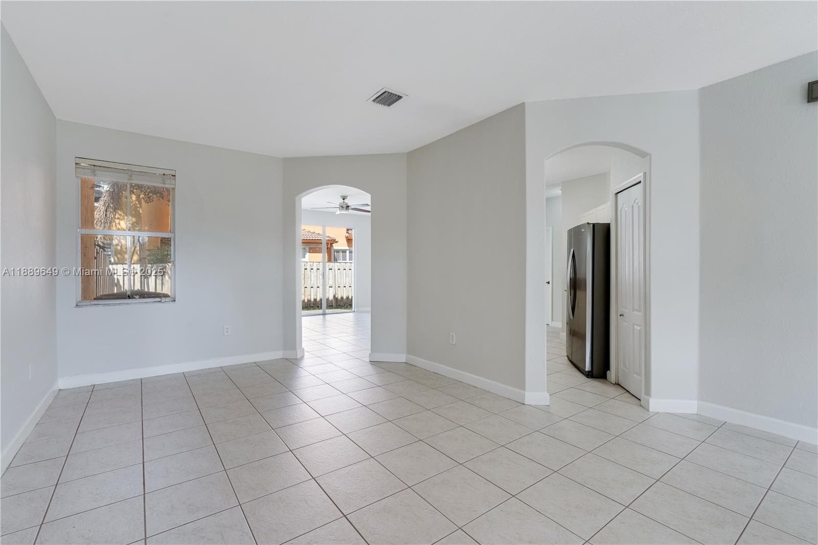 8450 NW 113th Psge, Doral FL 33178 photo 4