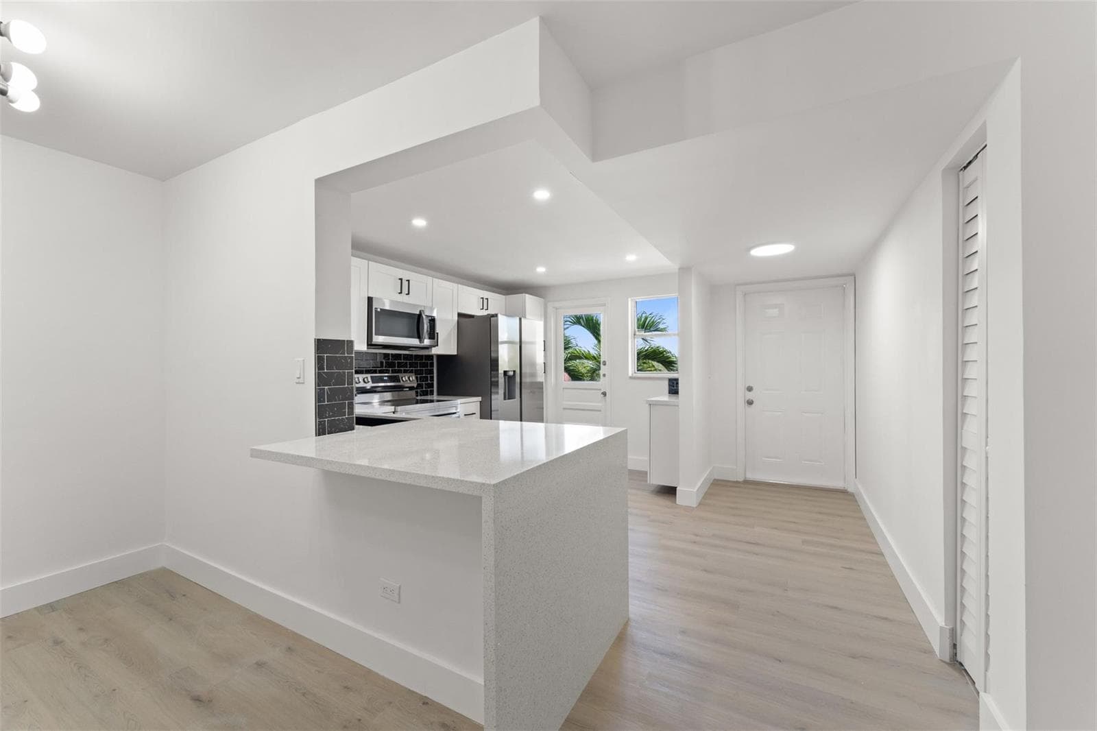 441 NE 195th Street # 302, Miami FL 33179 photo 2