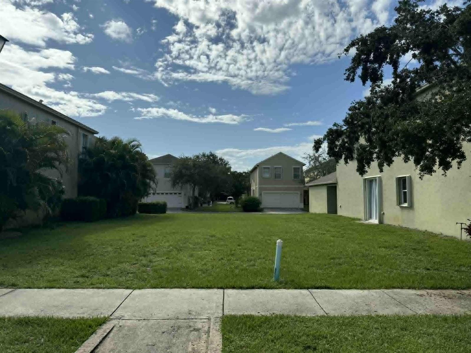2527 SE Ruskin Drive, Port St. Lucie FL 34952 photo 2