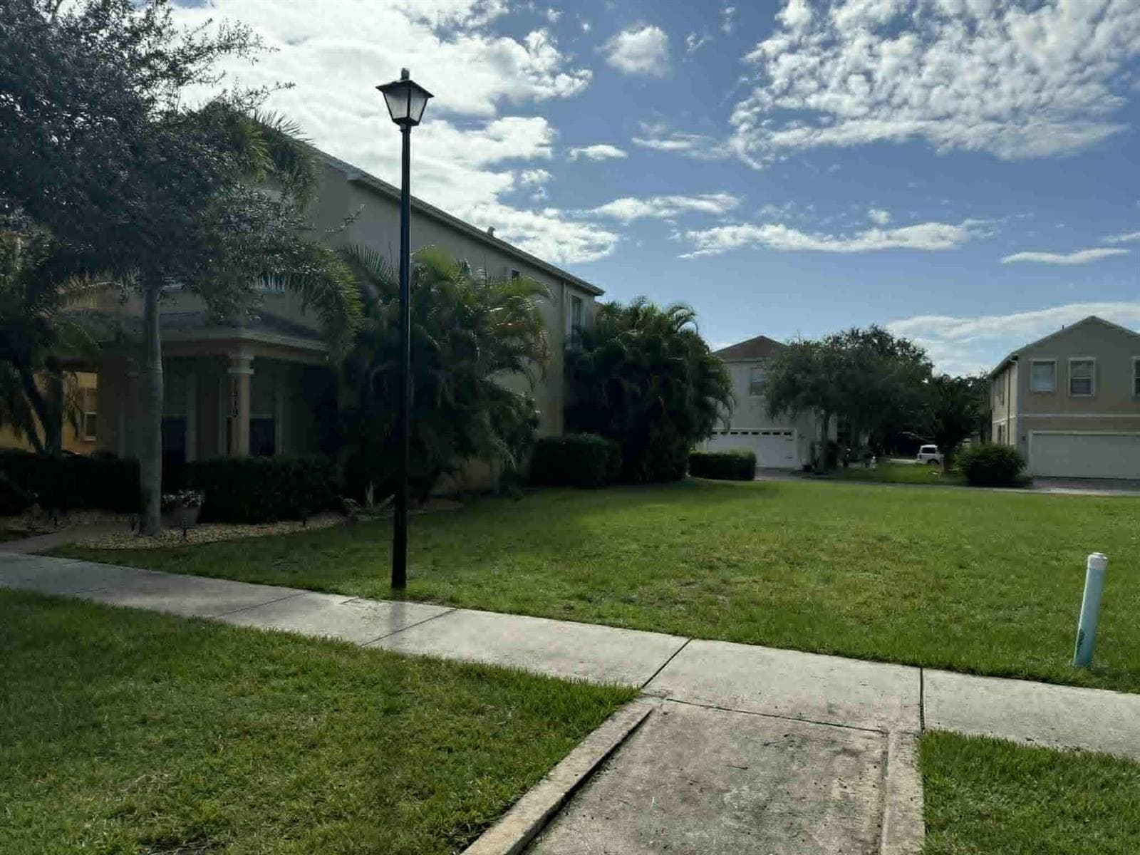 2527 SE Ruskin Drive, Port St. Lucie FL 34952 photo 3