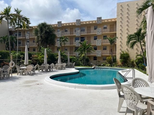2145 Pierce Street # 101, Hollywood FL 33020