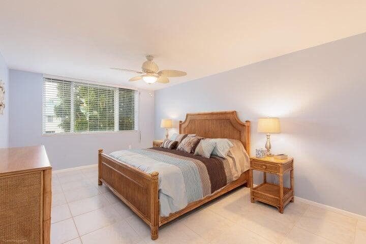 110 Half Moon Circle # E2, Hypoluxo FL 33462 photo 3