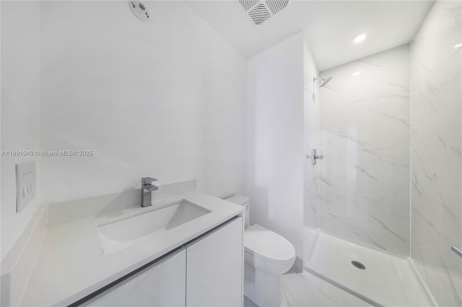 700 NE 24 St # 3402, Miami FL 33137 photo 5
