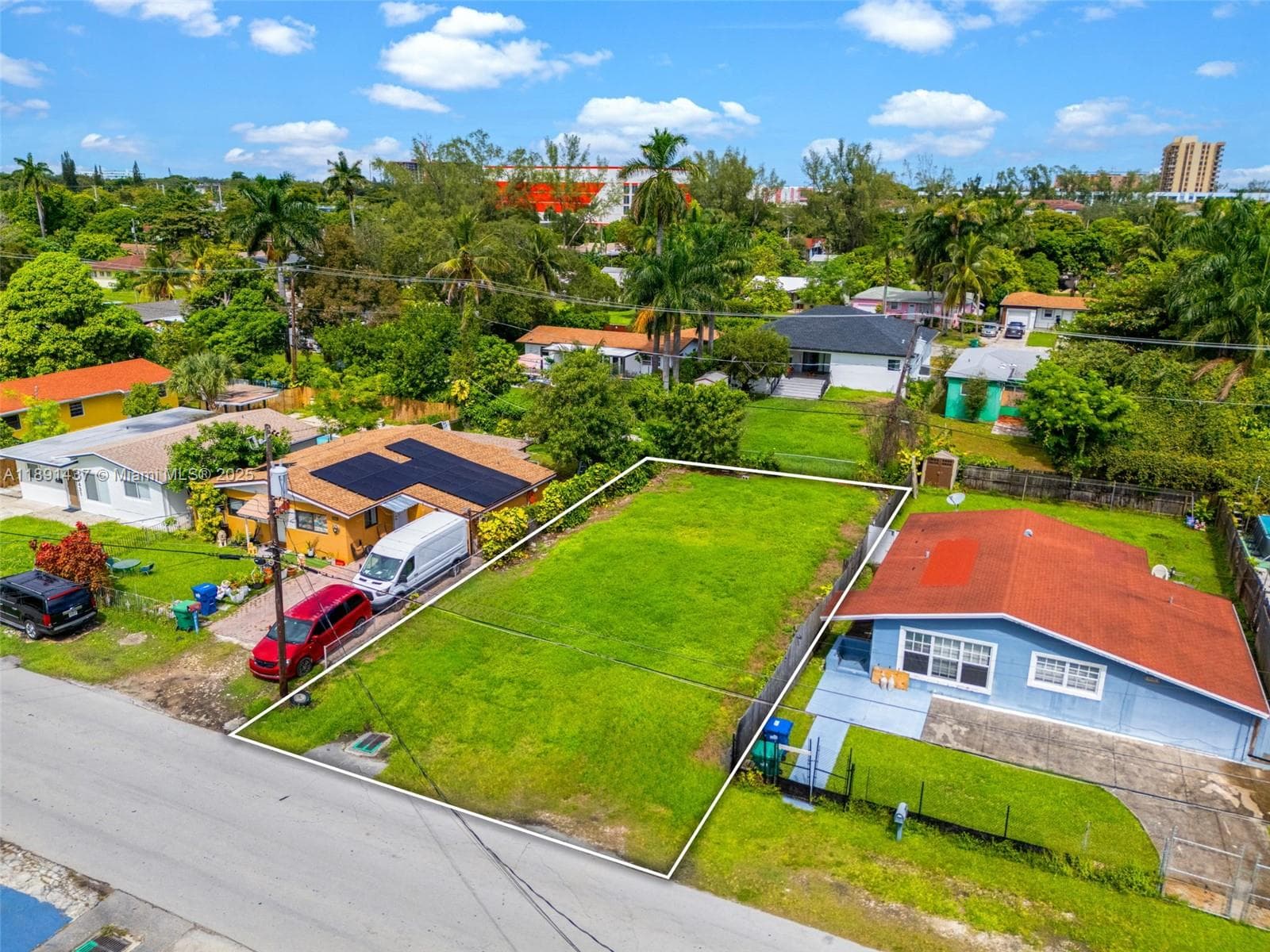 1453 NE 117th St, Miami FL 33161 photo 4