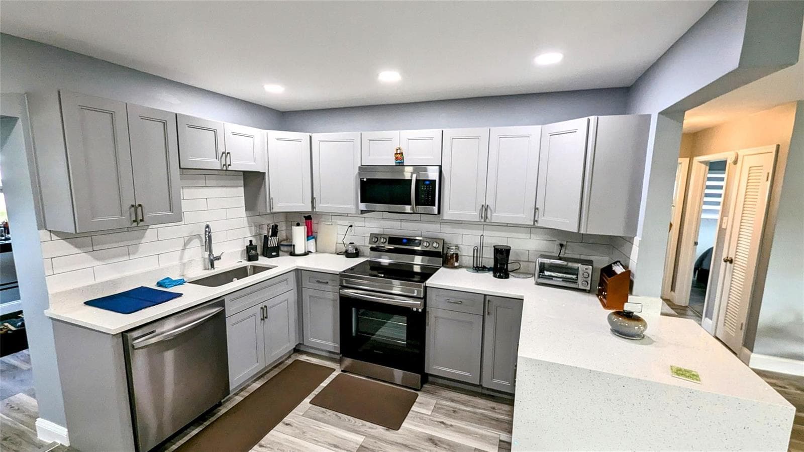 8503 NW 57th Court, Tamarac FL 33321 photo 5
