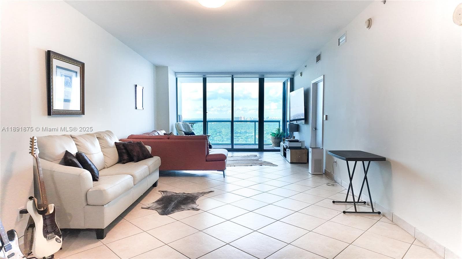 601 NE 36th St # 2206, Miami FL 33137 photo 2
