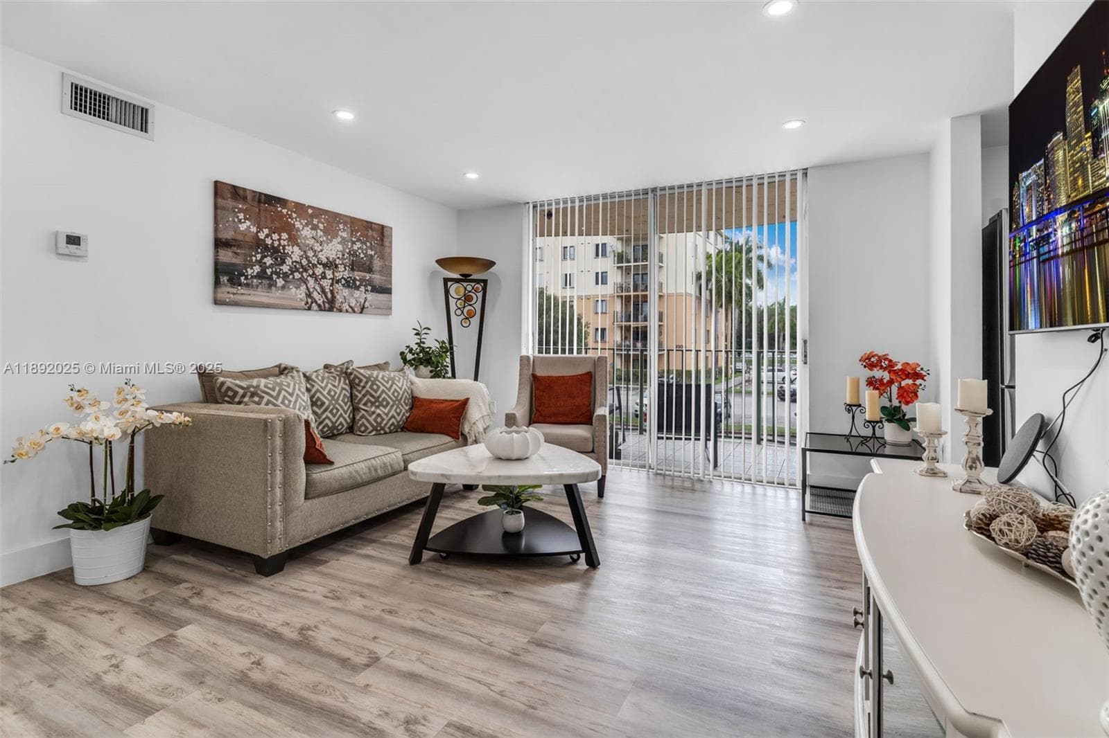 9310 Fontainebleau Blvd # 201, Miami FL 33172 photo 3