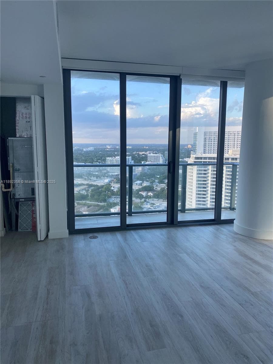 650 NE 32nd St # 3108, Miami FL 33137 photo 2