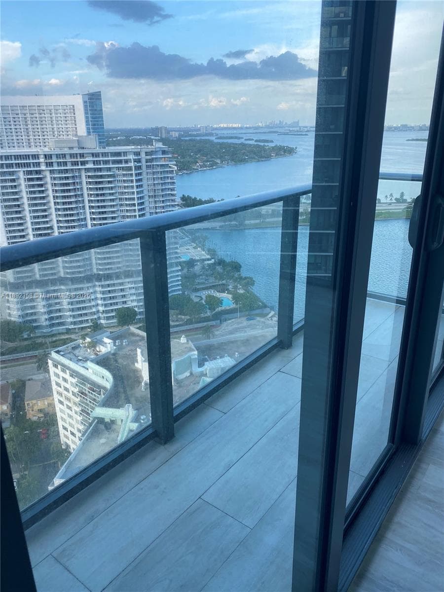 650 NE 32nd St # 3108, Miami FL 33137 photo 3