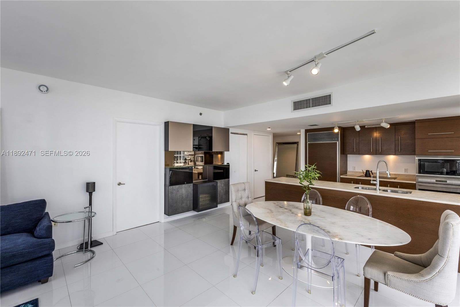 475 Brickell Ave # 4015, Miami FL 33131 photo 5