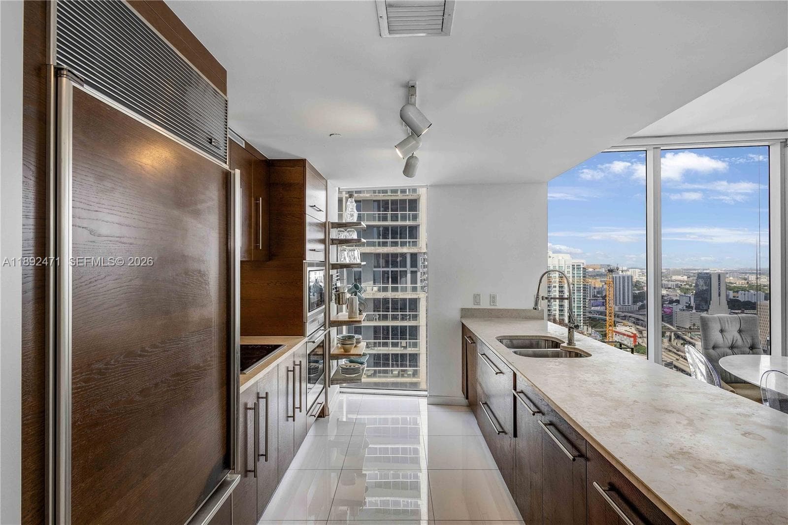475 Brickell Ave # 4015, Miami FL 33131 photo 4