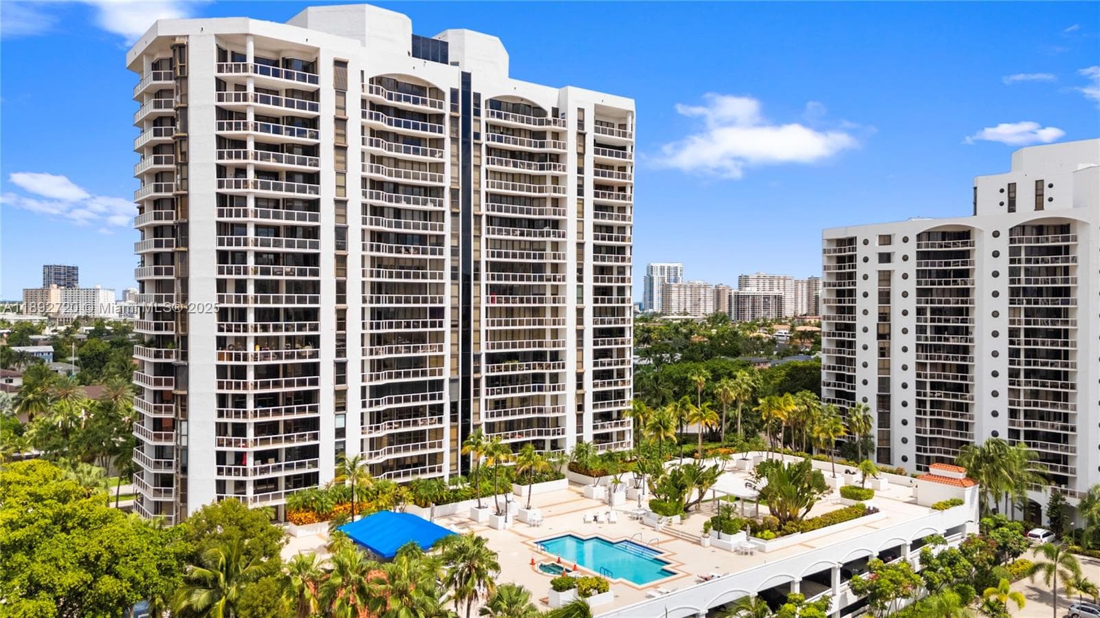 3598 Yacht Club Dr # 1004, Aventura FL 33180 photo 2
