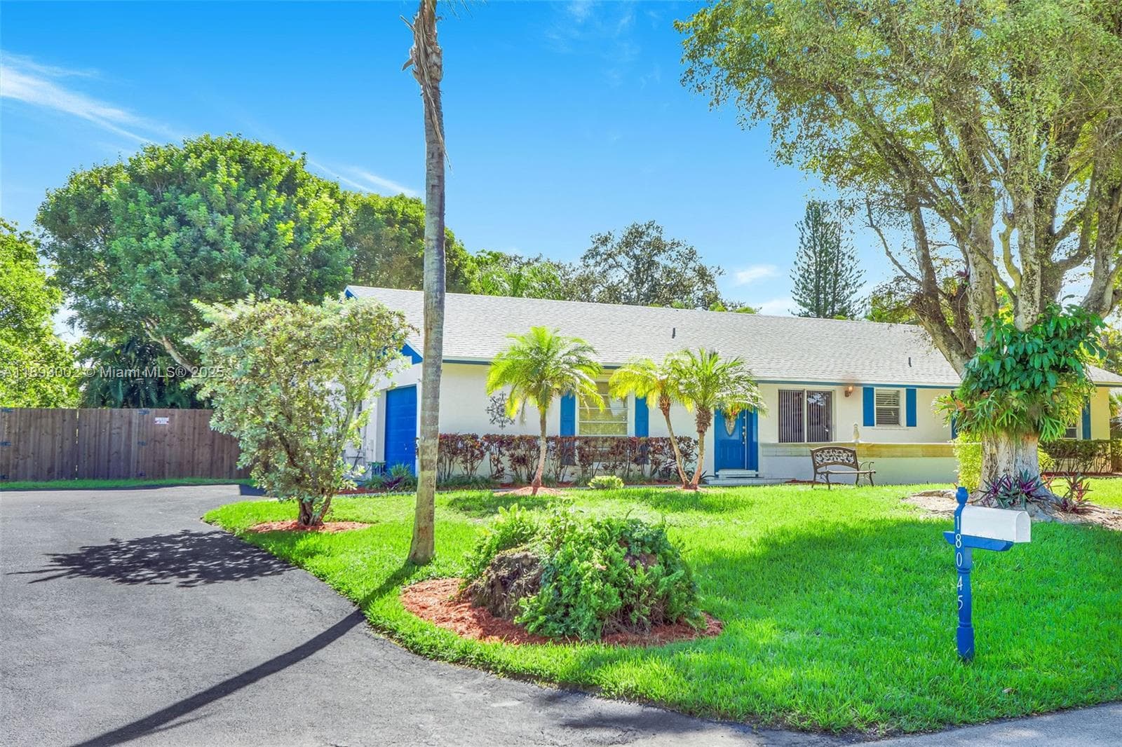 18045 SW 87th Ct, Palmetto Bay FL 33157 photo 2