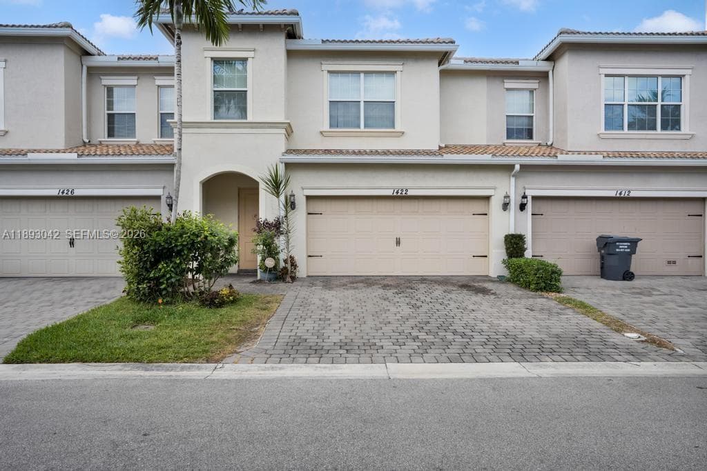 1422 Silk Oak Dr, Hollywood FL 33021 photo 2