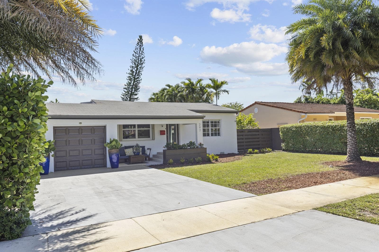297 Minola Drive, Miami Springs FL 33166 photo 3