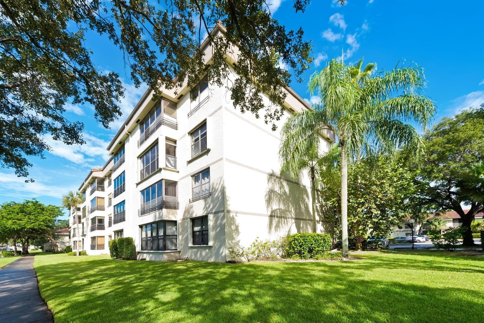 2908 Carambola Circle # b, Coconut Creek FL 33066 photo 3