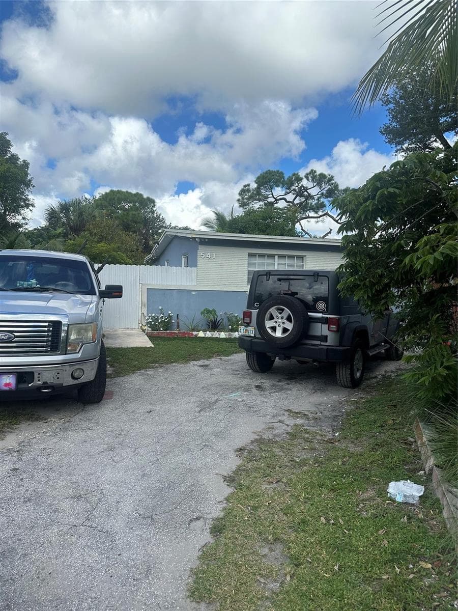 541 NW 33rd Avenue, Lauderhill FL 33311 photo 2