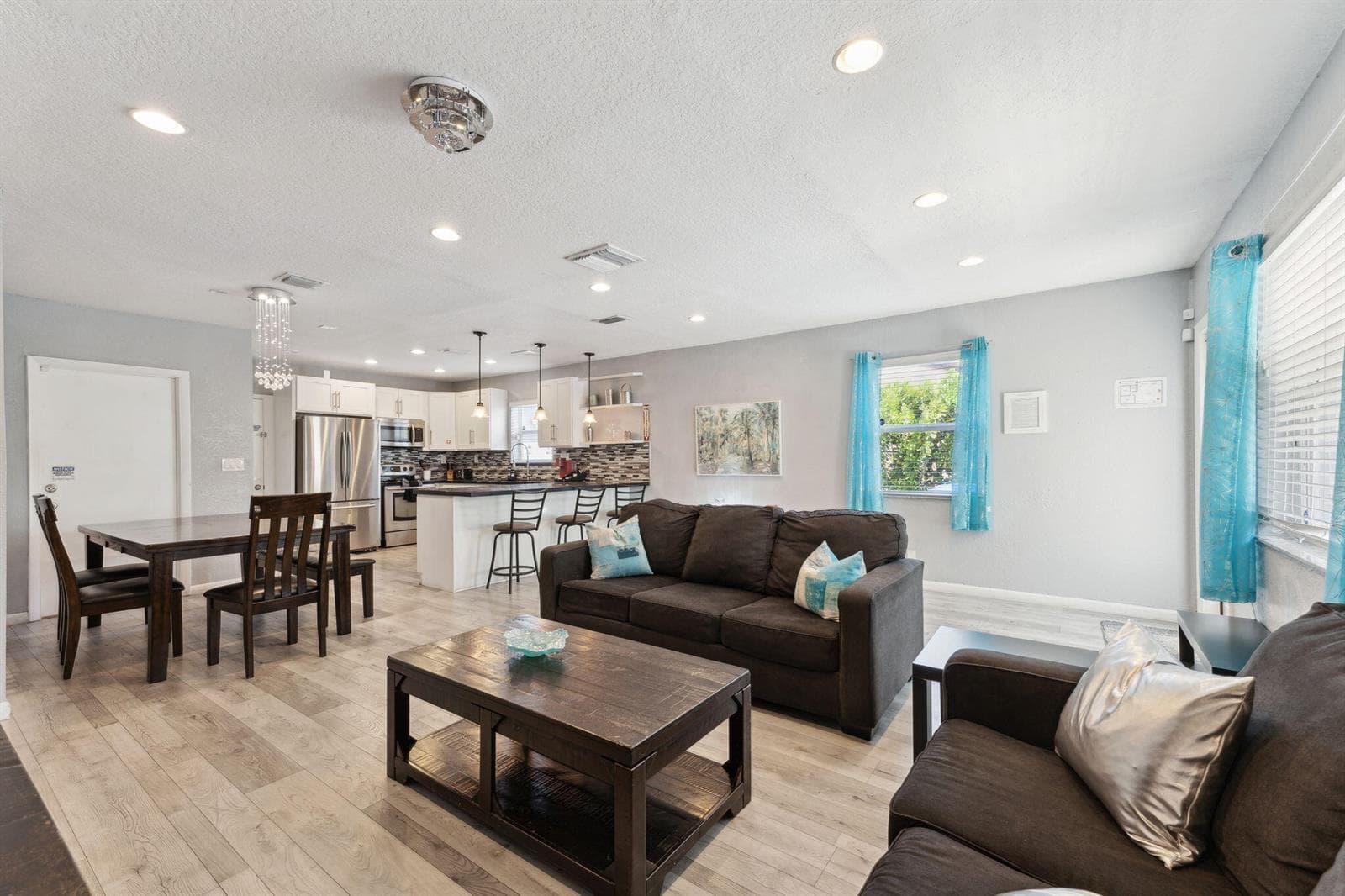 1631 N Andrews Square, Fort Lauderdale FL 33311 photo 5
