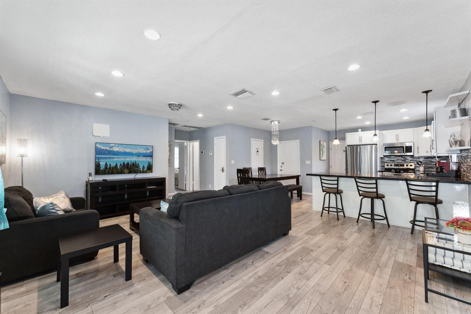 1631 N Andrews Square, Fort Lauderdale FL 33311 photo 4