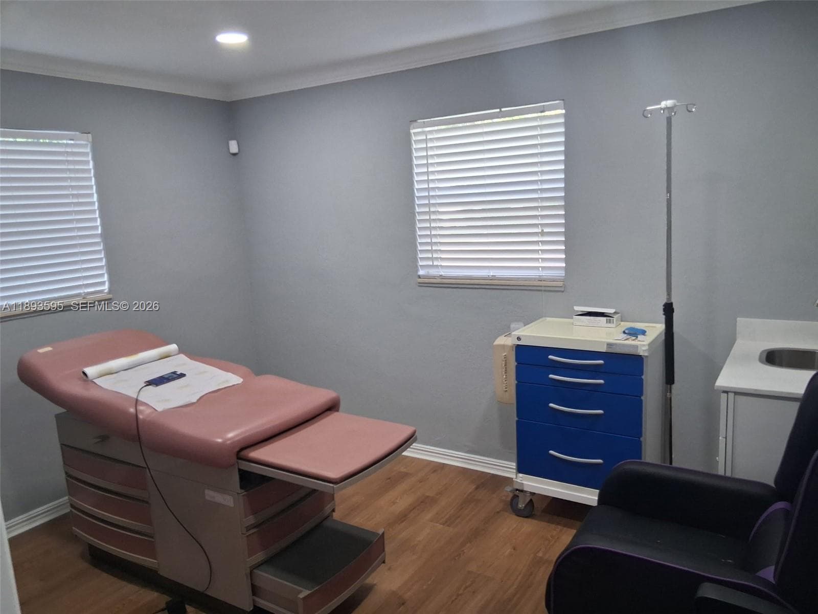 7070 Taft St, Hollywood FL 33024 photo 2