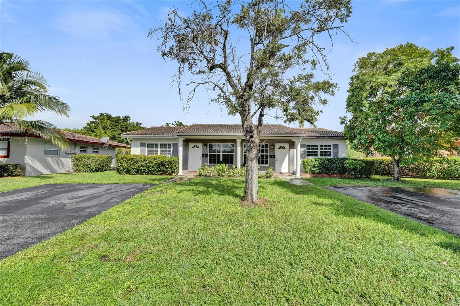 4017 Woodside Drive, Coral Springs FL 33065 photo 2