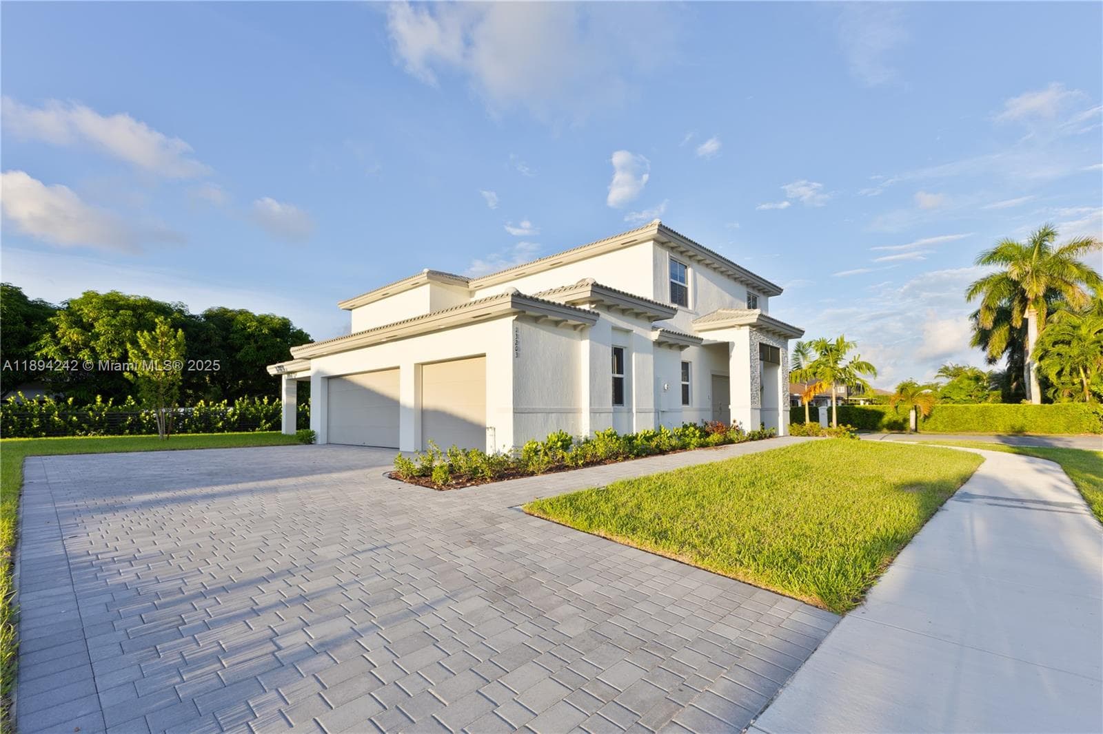 13203 SW 188th Ter, Miami FL 33177 photo 2