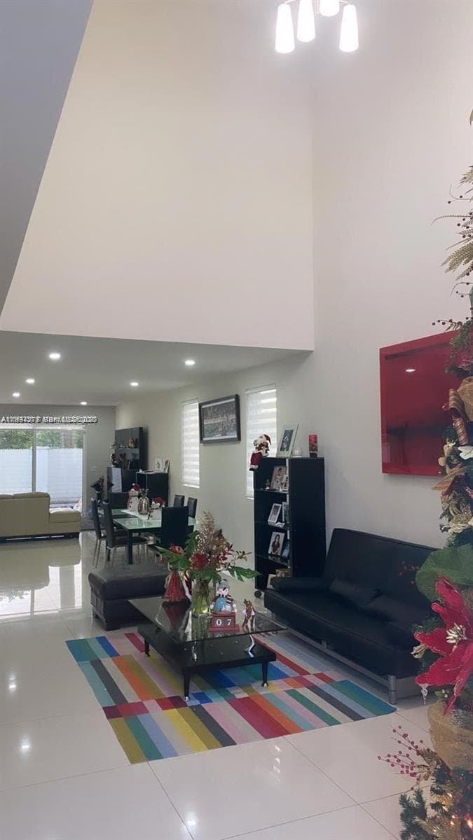 9880 NW 74th Ter, Doral FL 33178 photo 2