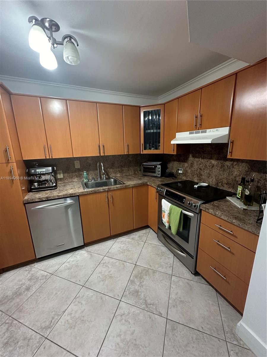 100 Bayview Dr # 601, Sunny Isles Beach FL 33160 photo 5