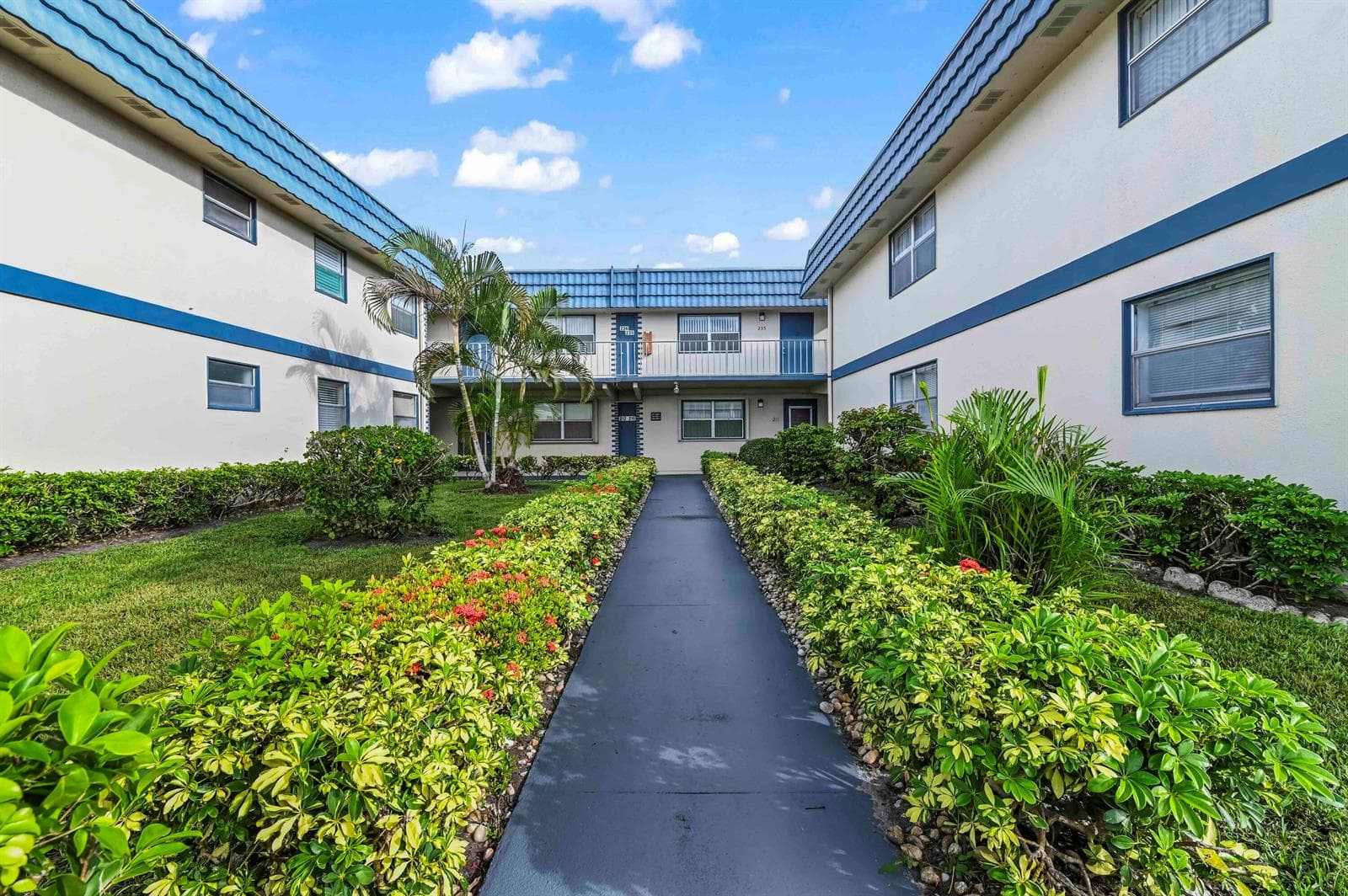 213 Brittany # E, Delray Beach FL 33446 photo 2