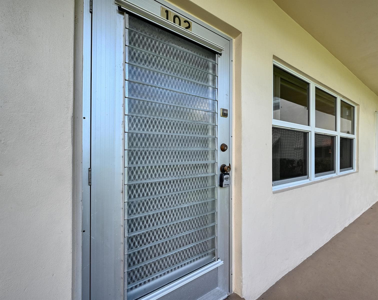 102 Coventry E # 102, West Palm Beach FL 33417 photo 2