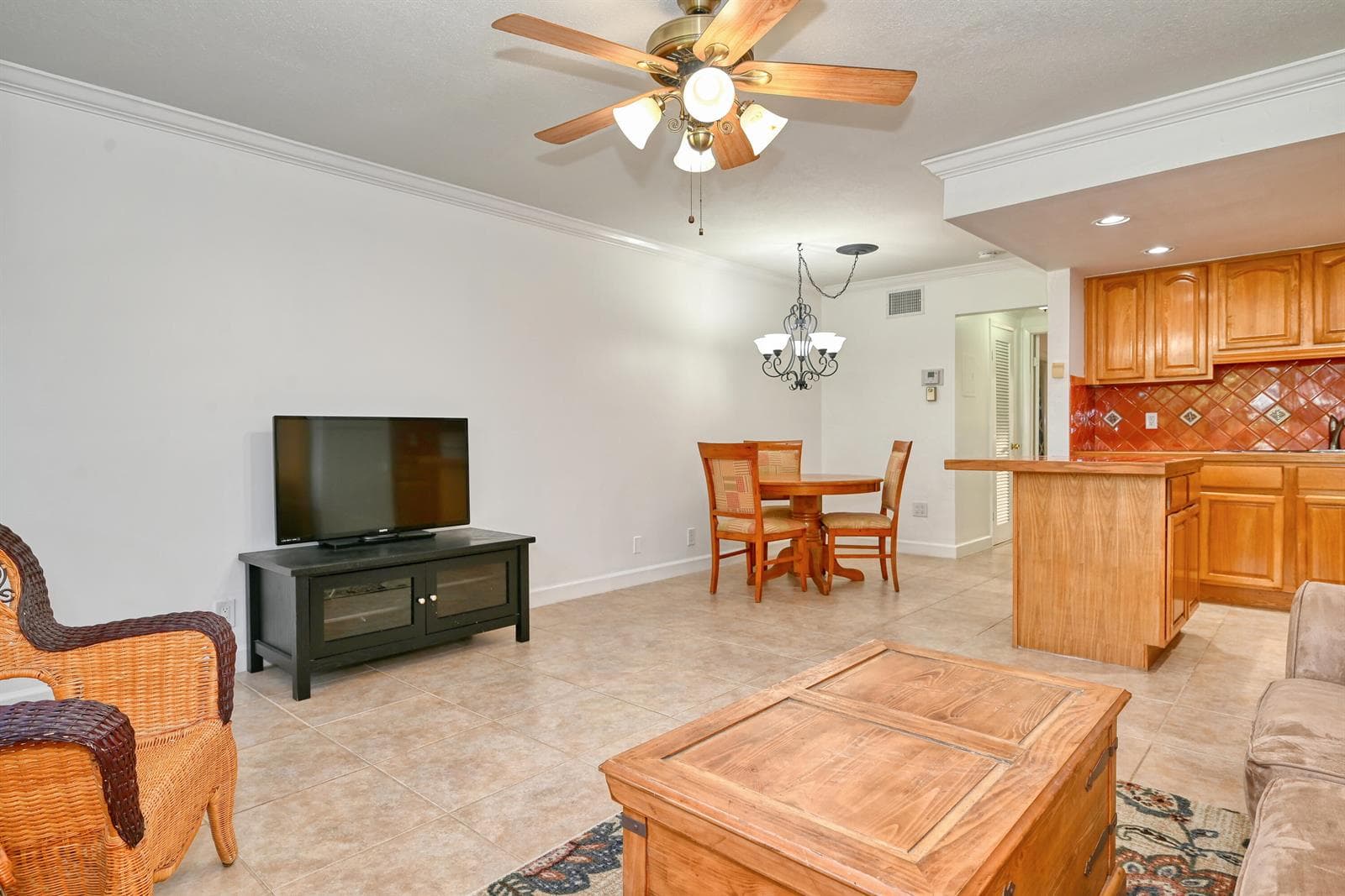 102 Coventry E # 102, West Palm Beach FL 33417 photo 4