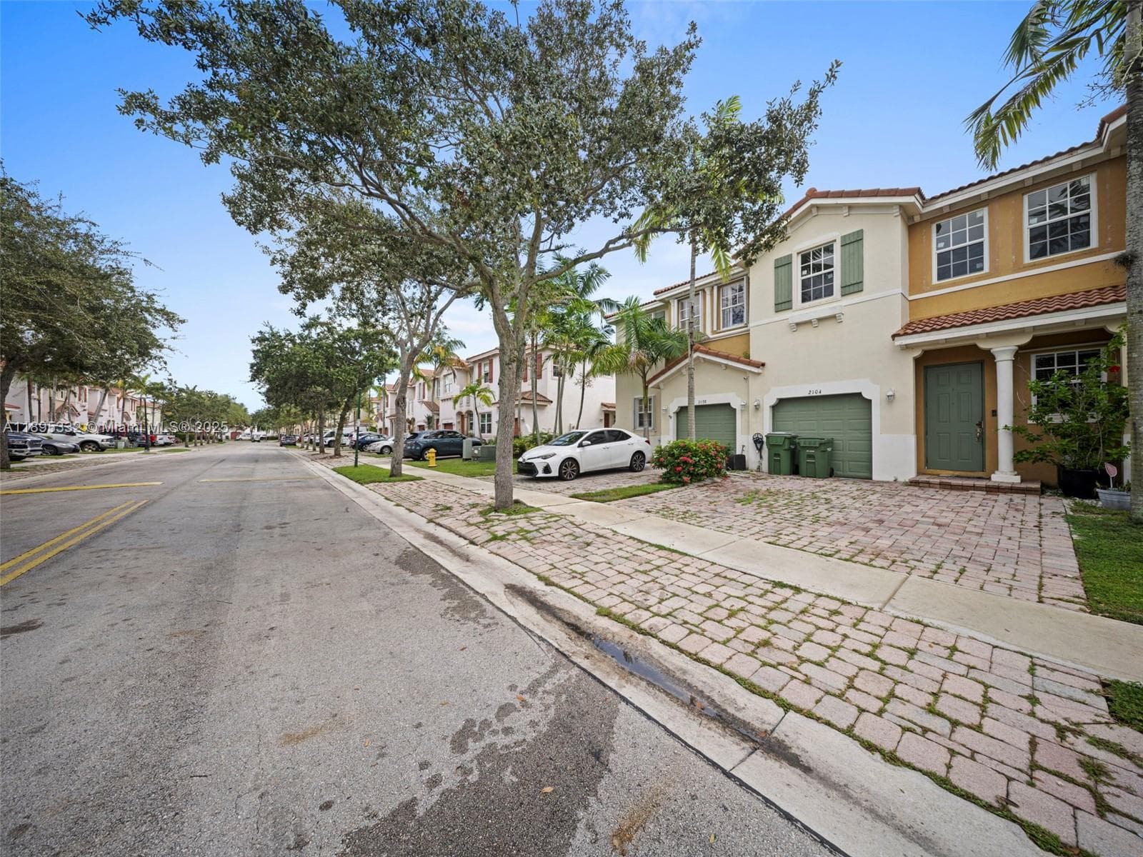 2104 NE 3rd Ct, Homestead FL 33033 photo 3