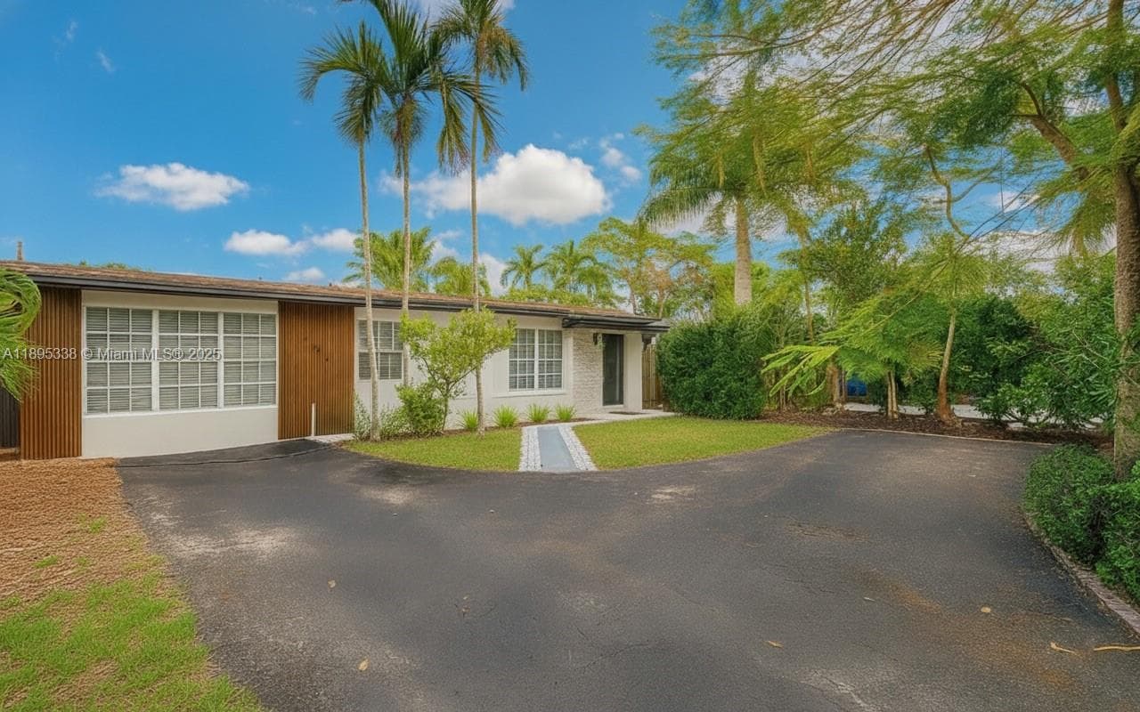 1399 NE 38th St, Oakland Park FL 33334 photo 2