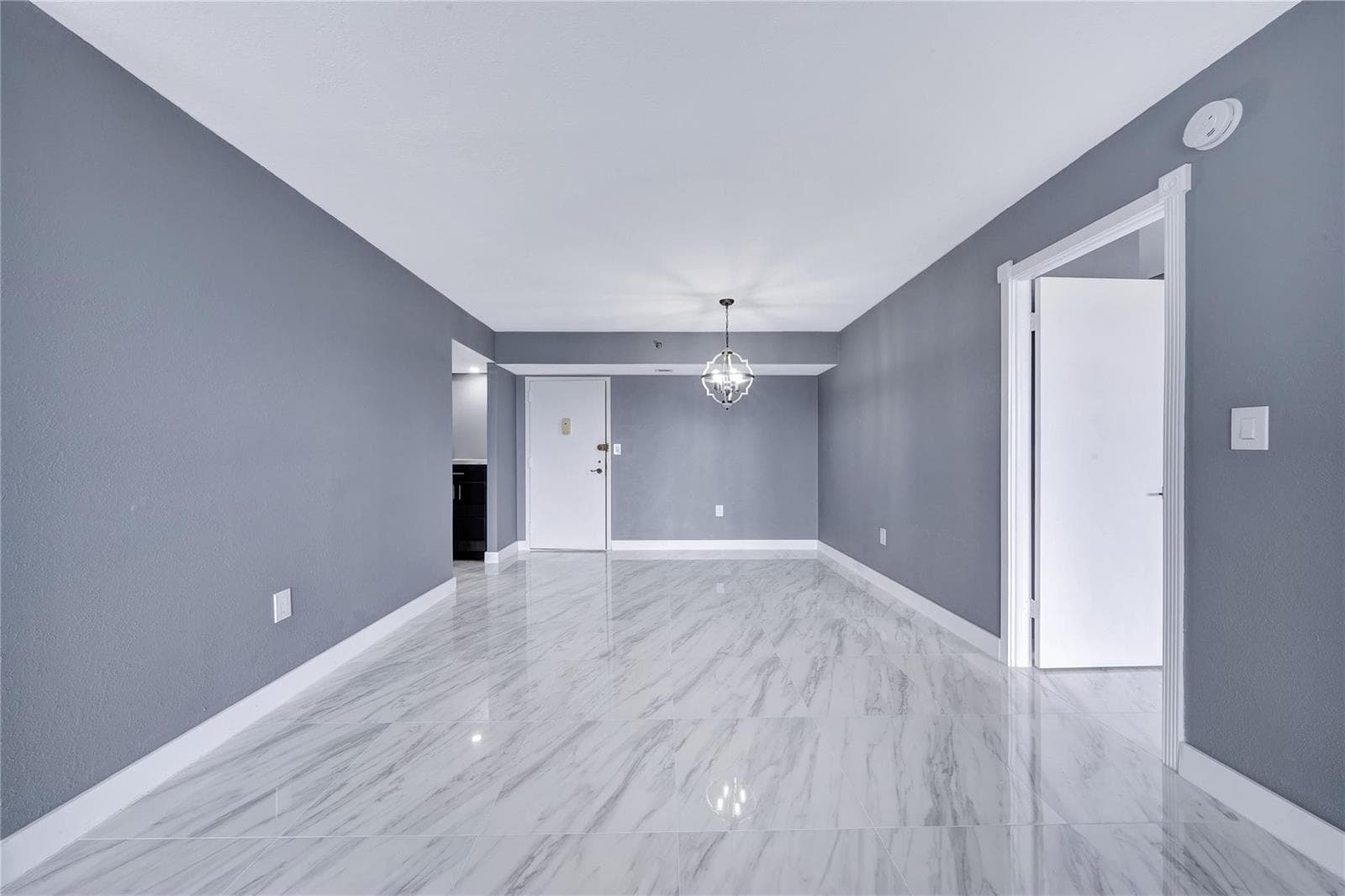 1100 Saint Charles Place # 708, Pembroke Pines FL 33026 photo 2